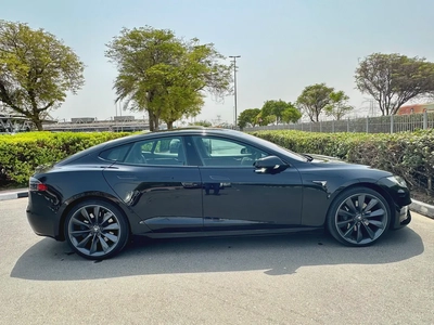 2017 Tesla Model S 90D - GCC Specs-15
