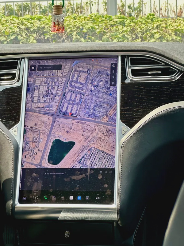 2017 Tesla Model S 90D - GCC Specs