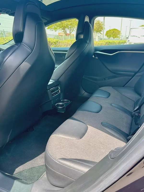 2017 Tesla Model S 90D - GCC Specs