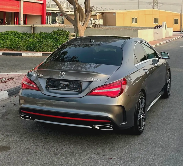 Mercedes-Benz CLA 250 4MATIC 2018 | GCC Specs | Excellent Condition .