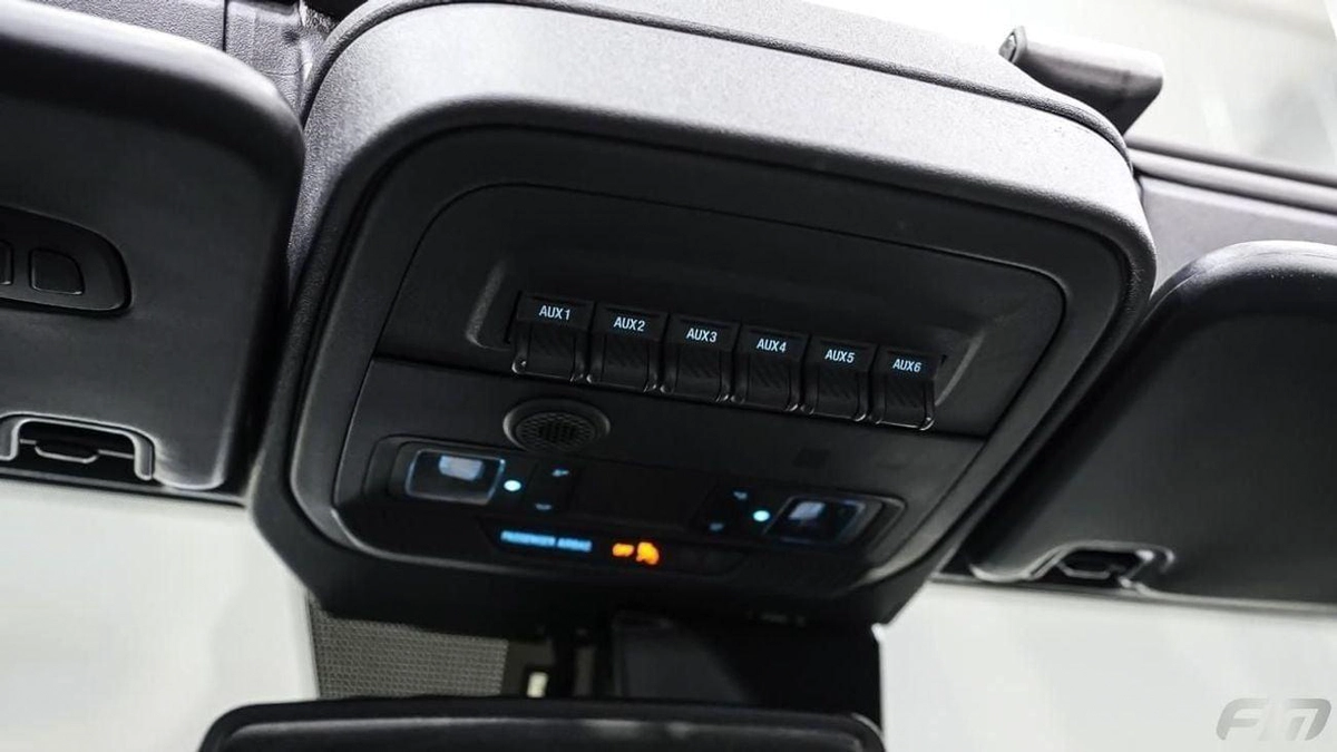 Ford Bronco WILDTRAK 2.7L (5 Seater)