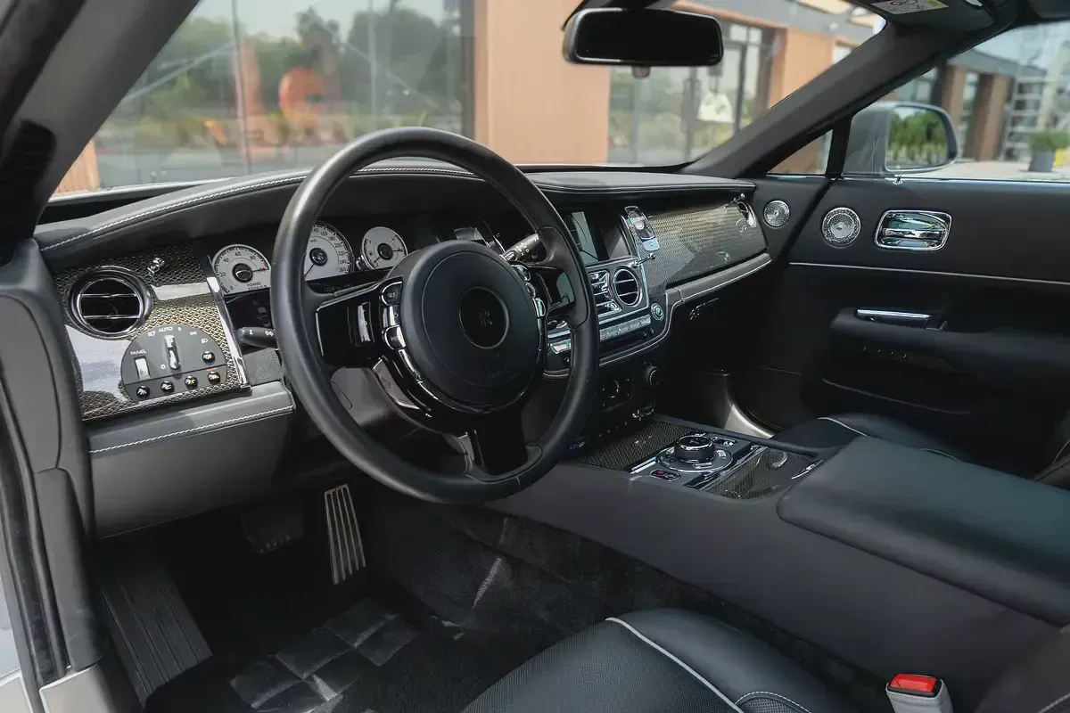 Rolls-Royce Dawn Black Badge 2021-11-11