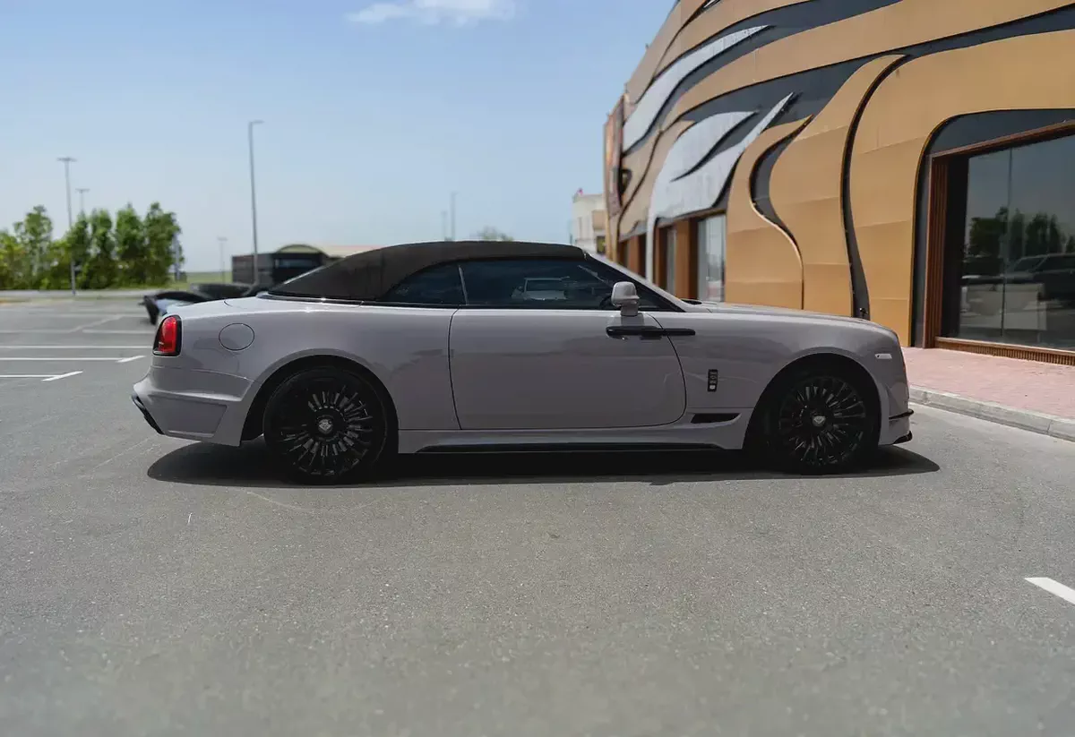Rolls-Royce Dawn Black Badge 2021-7-7