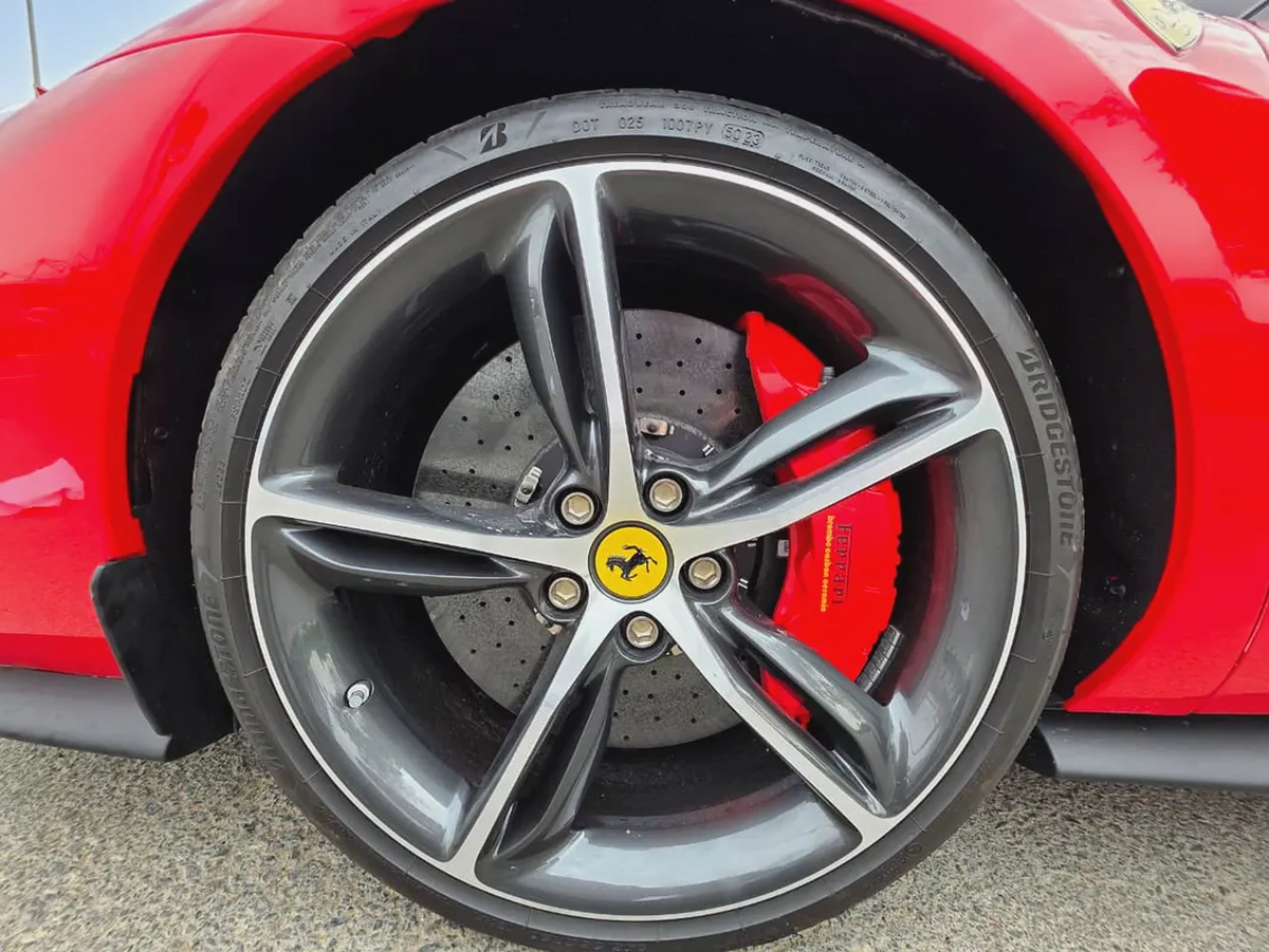 2025 Ferrari 296 GTS Standard - European Specs-16-16