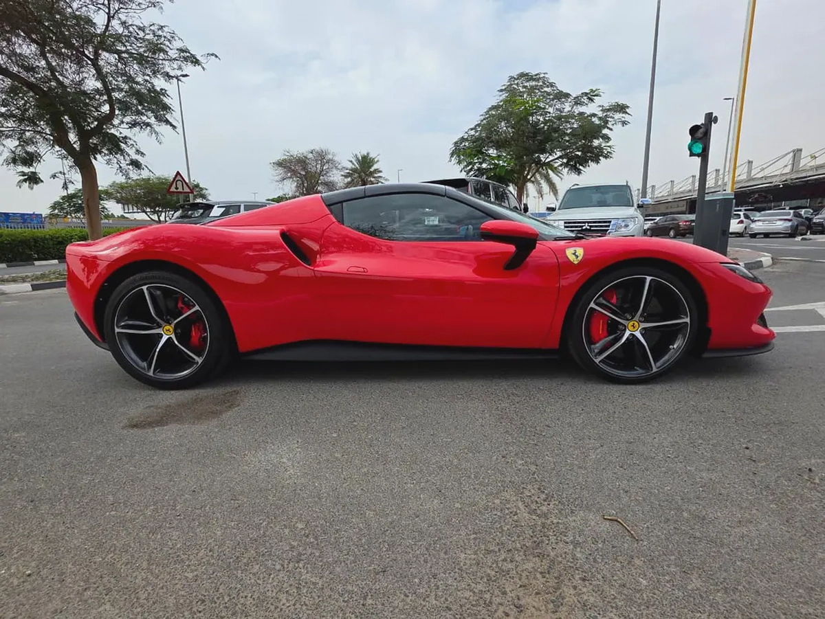 2025 Ferrari 296 GTS Standard - European Specs-2-2