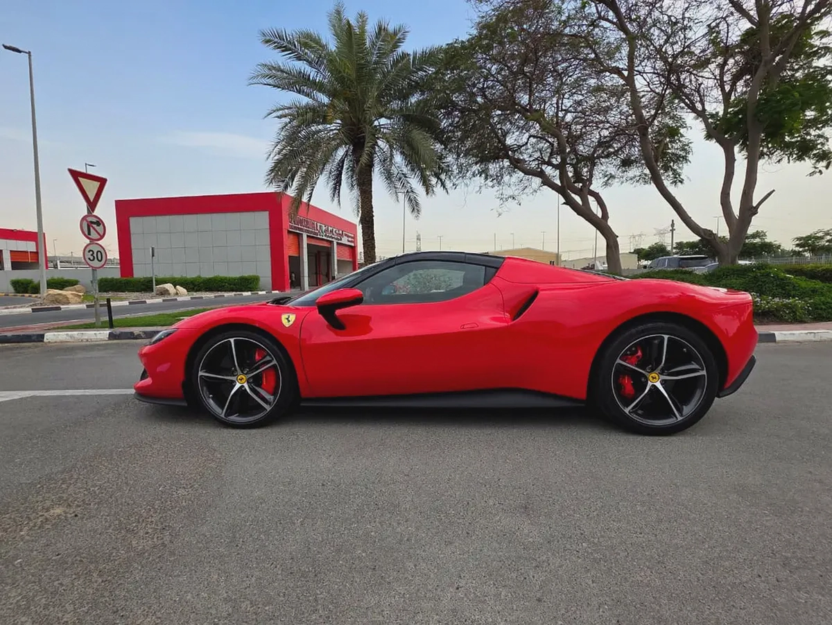 2025 Ferrari 296 GTS Standard - European Specs-5-5