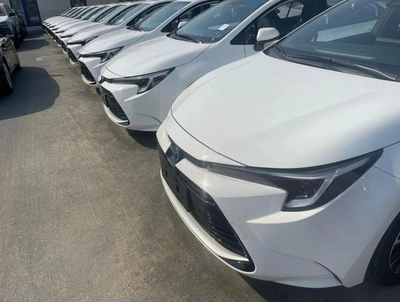 Toyota Corolla 1.8 L HYBRID LEVIN-0
