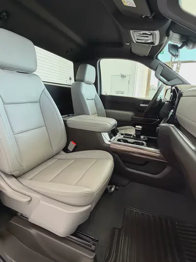2025 Chevrolet Silverado 1500 LT Trail Boss | GCC Specs | Brand New-10