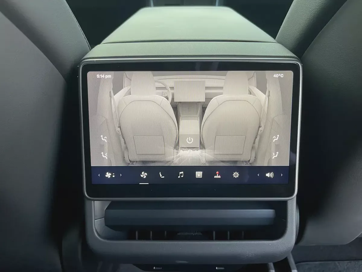 2026 Tesla Model Y Long Range GCC Specs Bank installment available-12-12