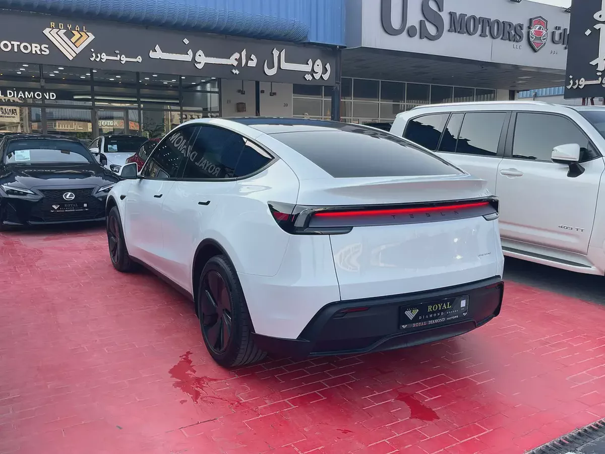 2026 Tesla Model Y Long Range GCC Specs Bank installment available-3-3
