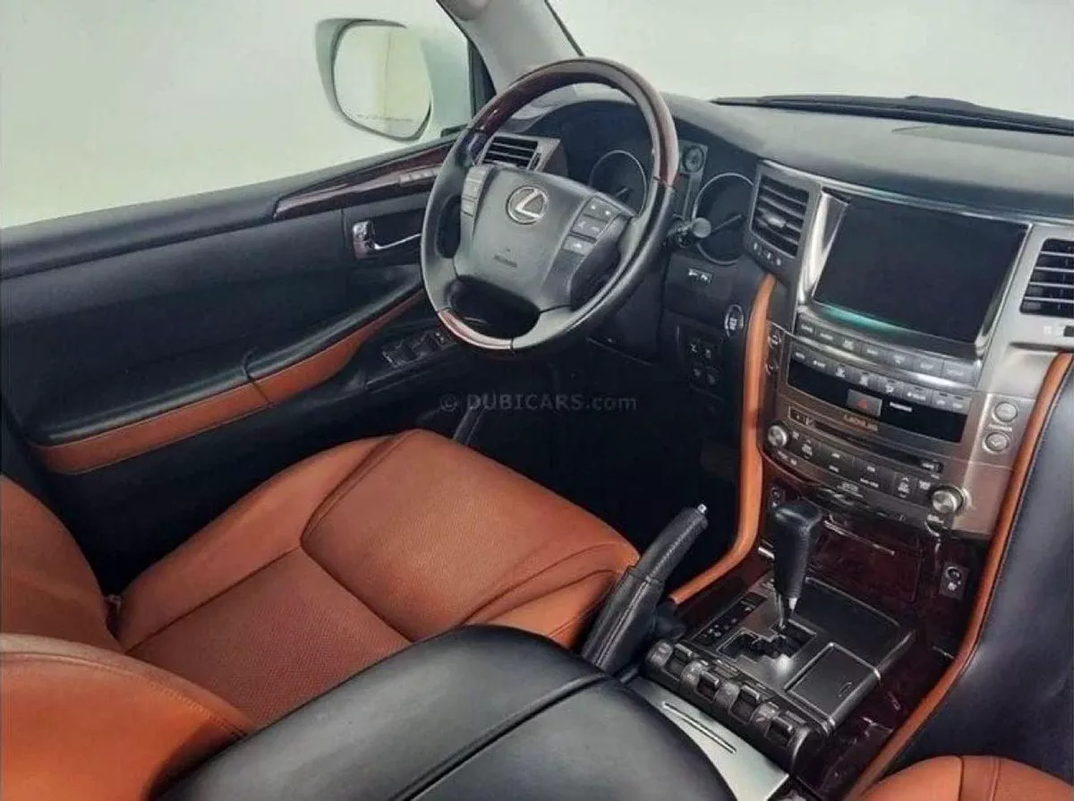 Lexus LX570 NAVIGATION SPORT 5.7L-8CYL GCC EXCELLENT CONDITION .Al Futtaim Motors-5-0