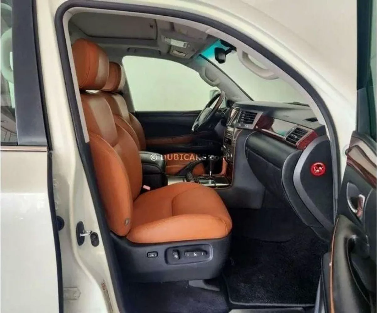 Lexus LX570 NAVIGATION SPORT 5.7L-8CYL GCC EXCELLENT CONDITION .Al Futtaim Motors-7-0