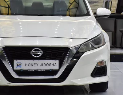 Nissan Altima ( 2020 Model ) in White Color GCC Specs-1