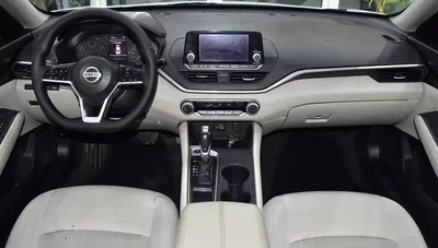 Nissan Altima ( 2020 Model ) in White Color GCC Specs-8
