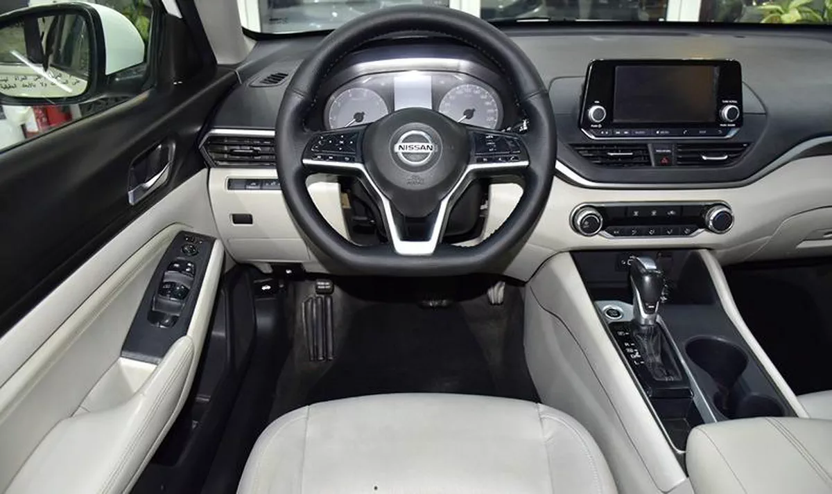 Nissan Altima ( 2020 Model ) in White Color GCC Specs-4-4