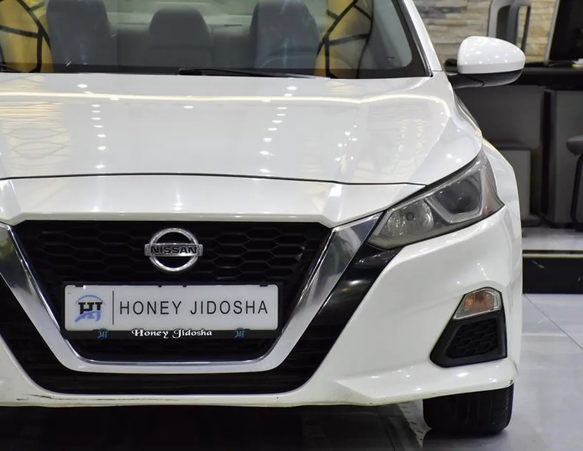 Nissan Altima ( 2020 Model ) in White Color GCC Specs-1-1