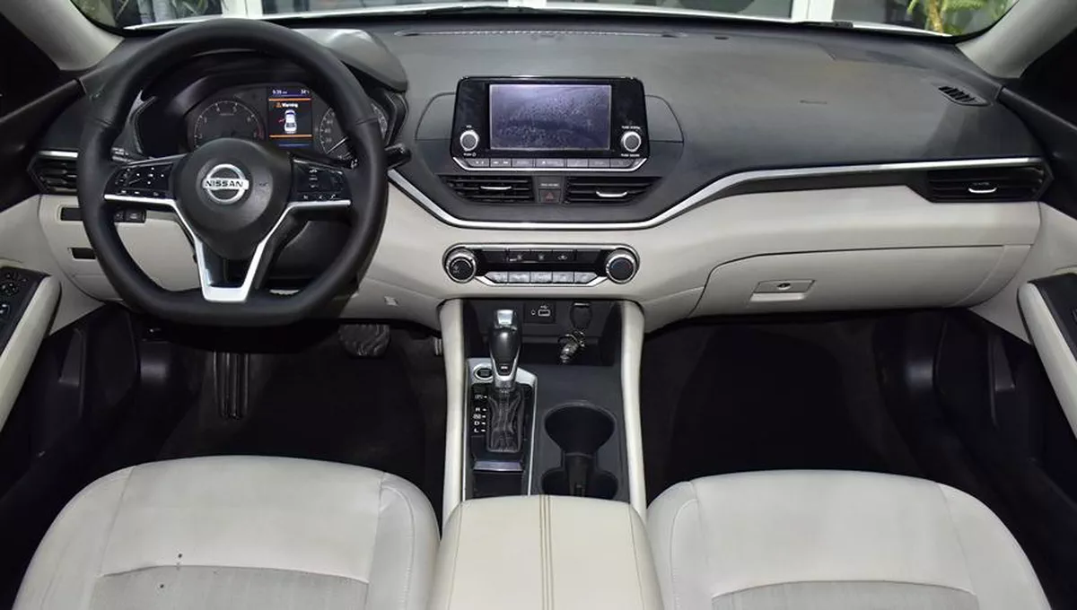 Nissan Altima ( 2020 Model ) in White Color GCC Specs-8-8