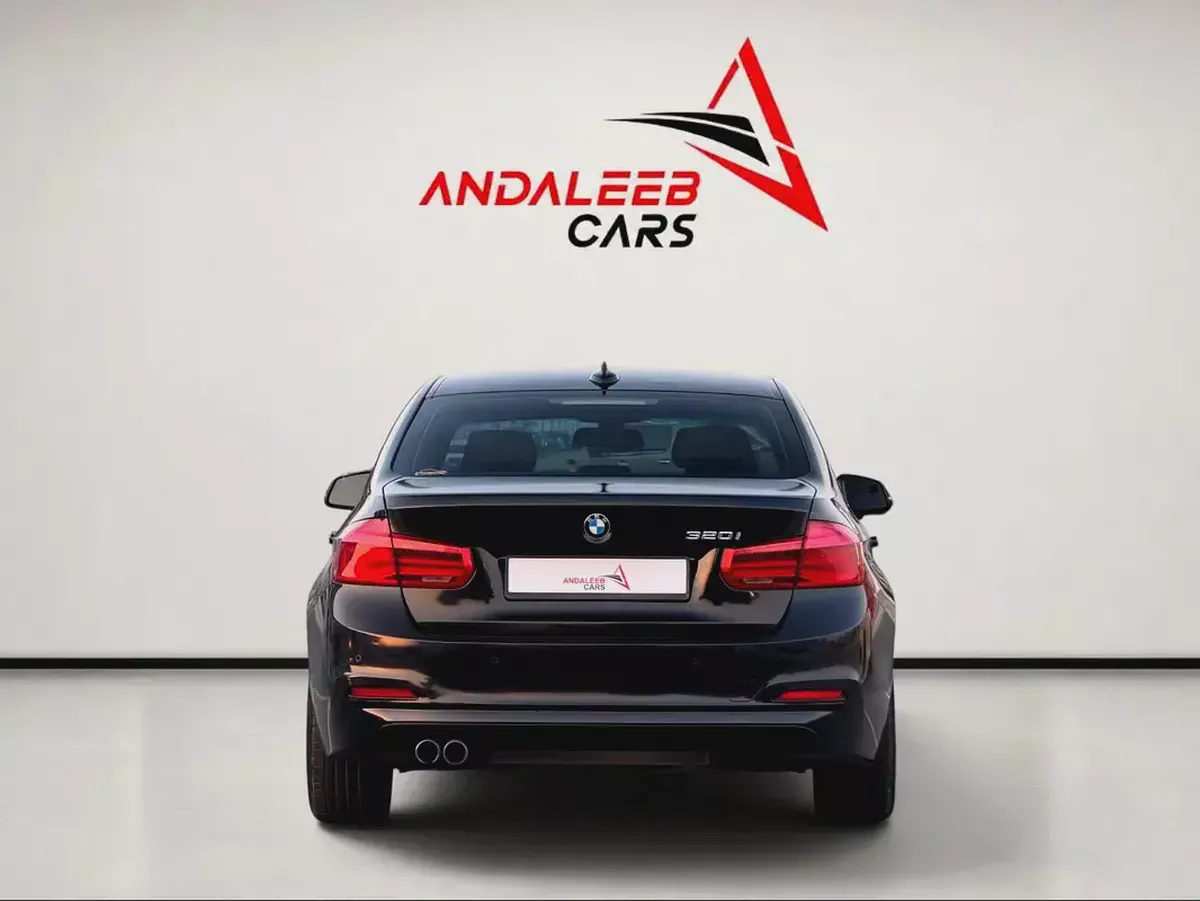BMW 320i | 2.0L TURBO | 184 HP | GCC SPECS | 2017-3-3