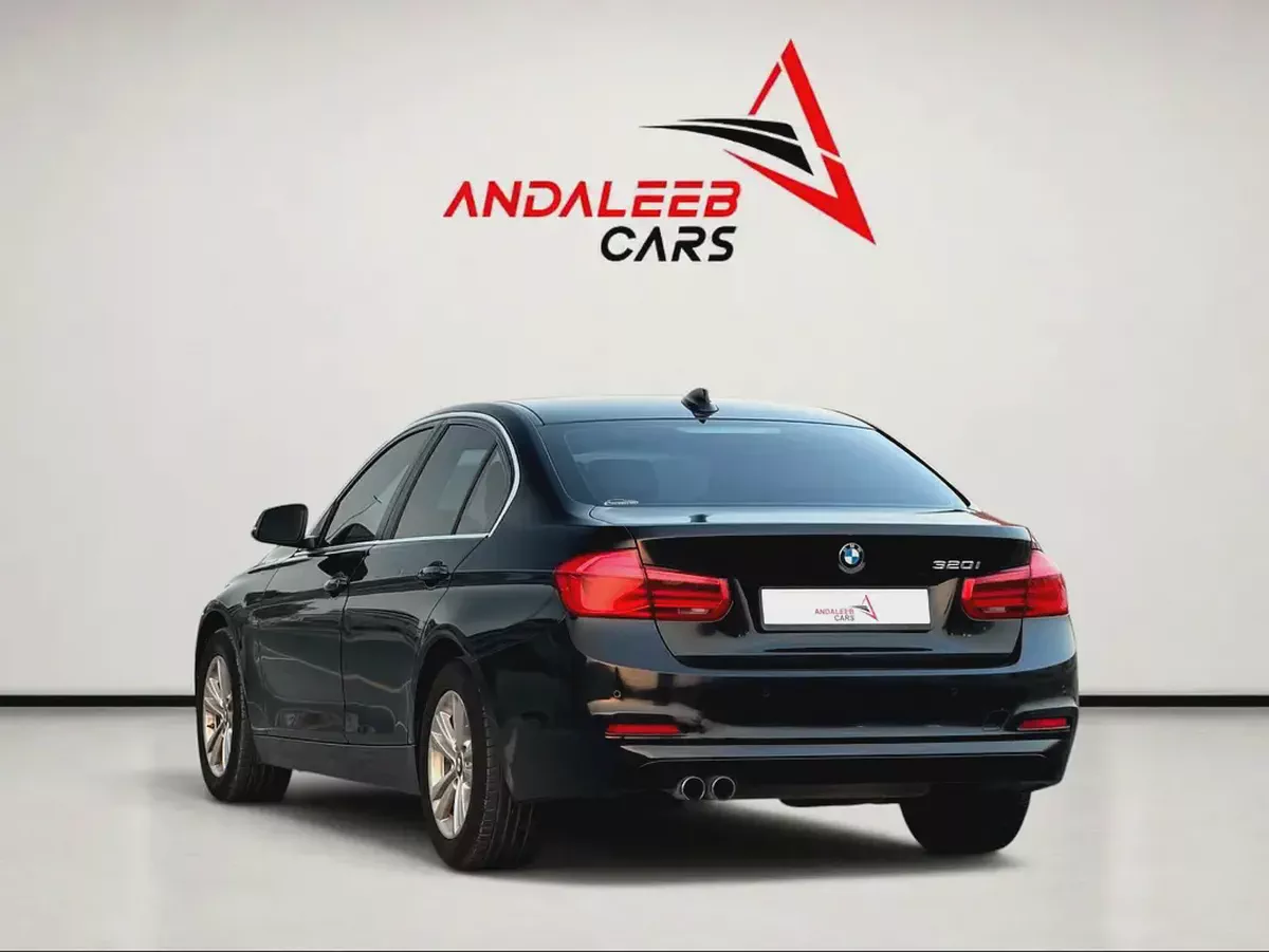 BMW 320i | 2.0L TURBO | 184 HP | GCC SPECS | 2017-6-6