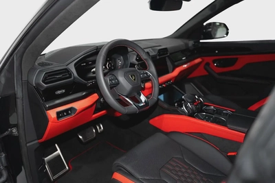 2025 URUS SE HYBRID | STYLE PACKAGE | NEW REAR DIFFUSER  AERO LIP | FULL OPTIONS | JAPANESE SPE-7