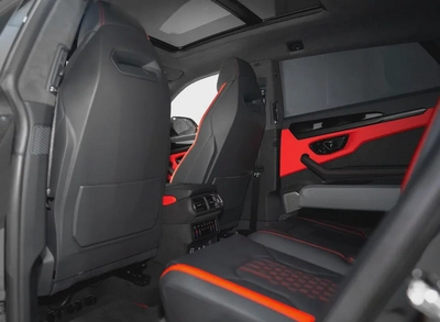 2025 URUS SE HYBRID | STYLE PACKAGE | NEW REAR DIFFUSER  AERO LIP | FULL OPTIONS | JAPANESE SPE-14