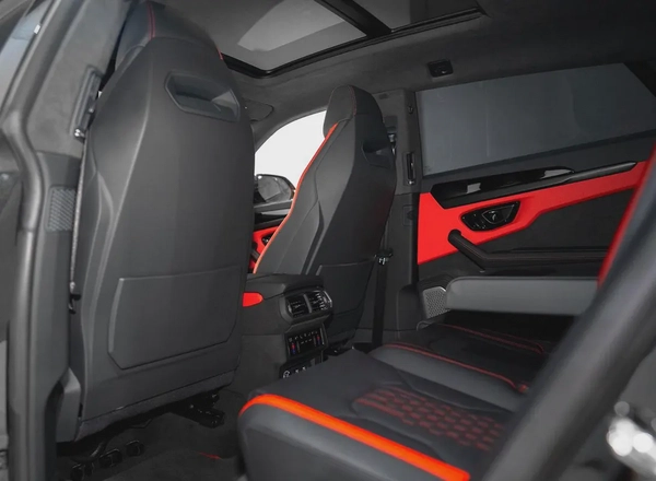 2025 URUS SE HYBRID | STYLE PACKAGE | NEW REAR DIFFUSER  AERO LIP | FULL OPTIONS | JAPANESE SPE