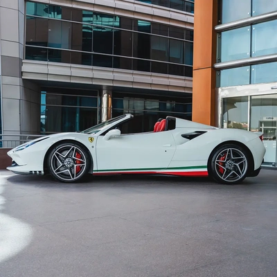 2023  FERRARI  F8 SPIDER  DONE ONLY 2000KM-9