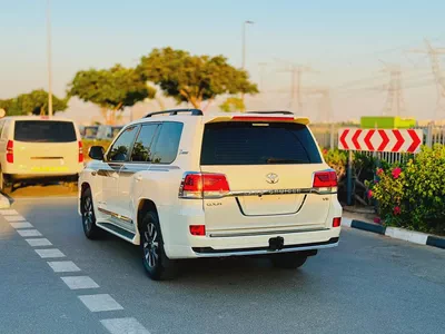 Toyota Land Cruiser 4.0L GXR | V6 | 2018 | GCC Specs | Well Maintained |-3
