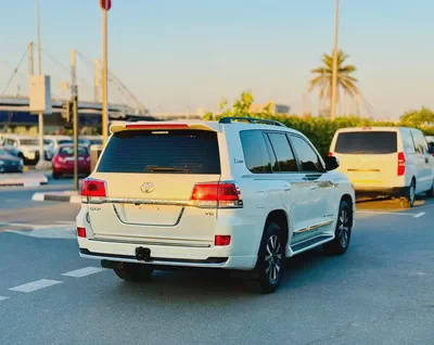 Toyota Land Cruiser 4.0L GXR | V6 | 2018 | GCC Specs | Well Maintained |-5