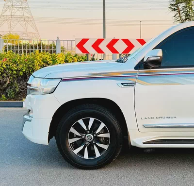 Toyota Land Cruiser 4.0L GXR | V6 | 2018 | GCC Specs | Well Maintained |-7