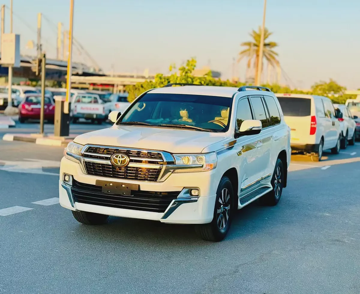 Toyota Land Cruiser 4.0L GXR | V6 | 2018 | GCC Specs | Well Maintained |