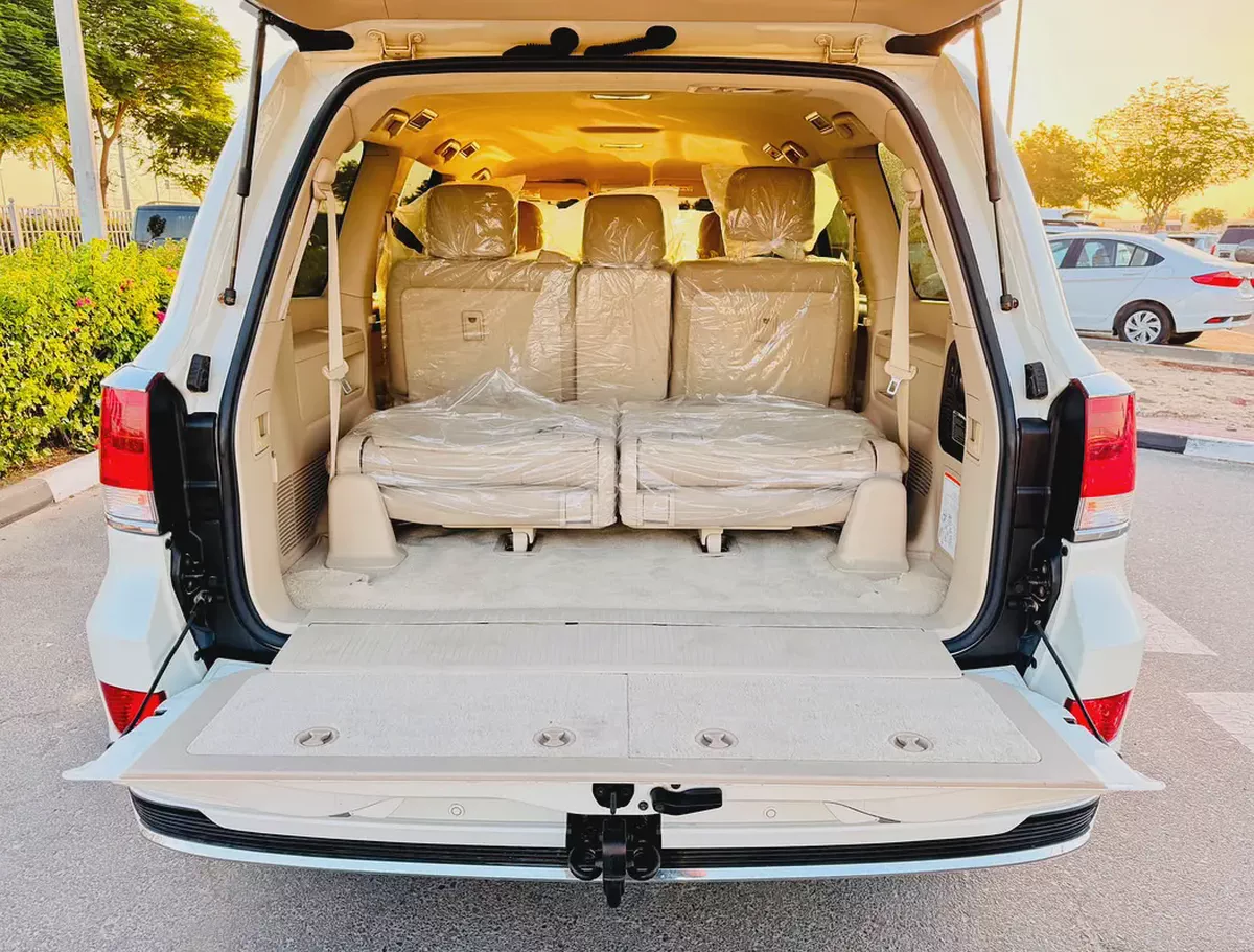 Toyota Land Cruiser 4.0L GXR | V6 | 2018 | GCC Specs | Well Maintained |-19-19