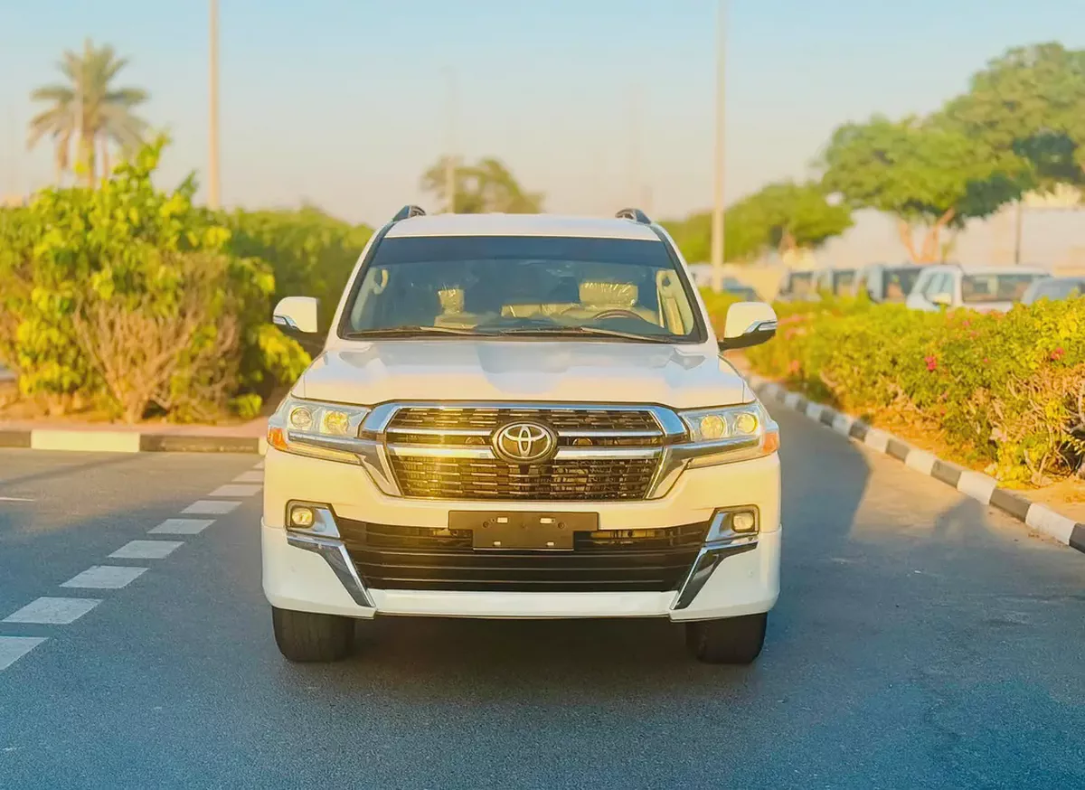 Toyota Land Cruiser 4.0L GXR | V6 | 2018 | GCC Specs | Well Maintained |-1-1