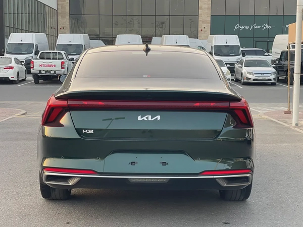 كيا k8 خليجي 2022 فول اوبشن بحاله ممتازه