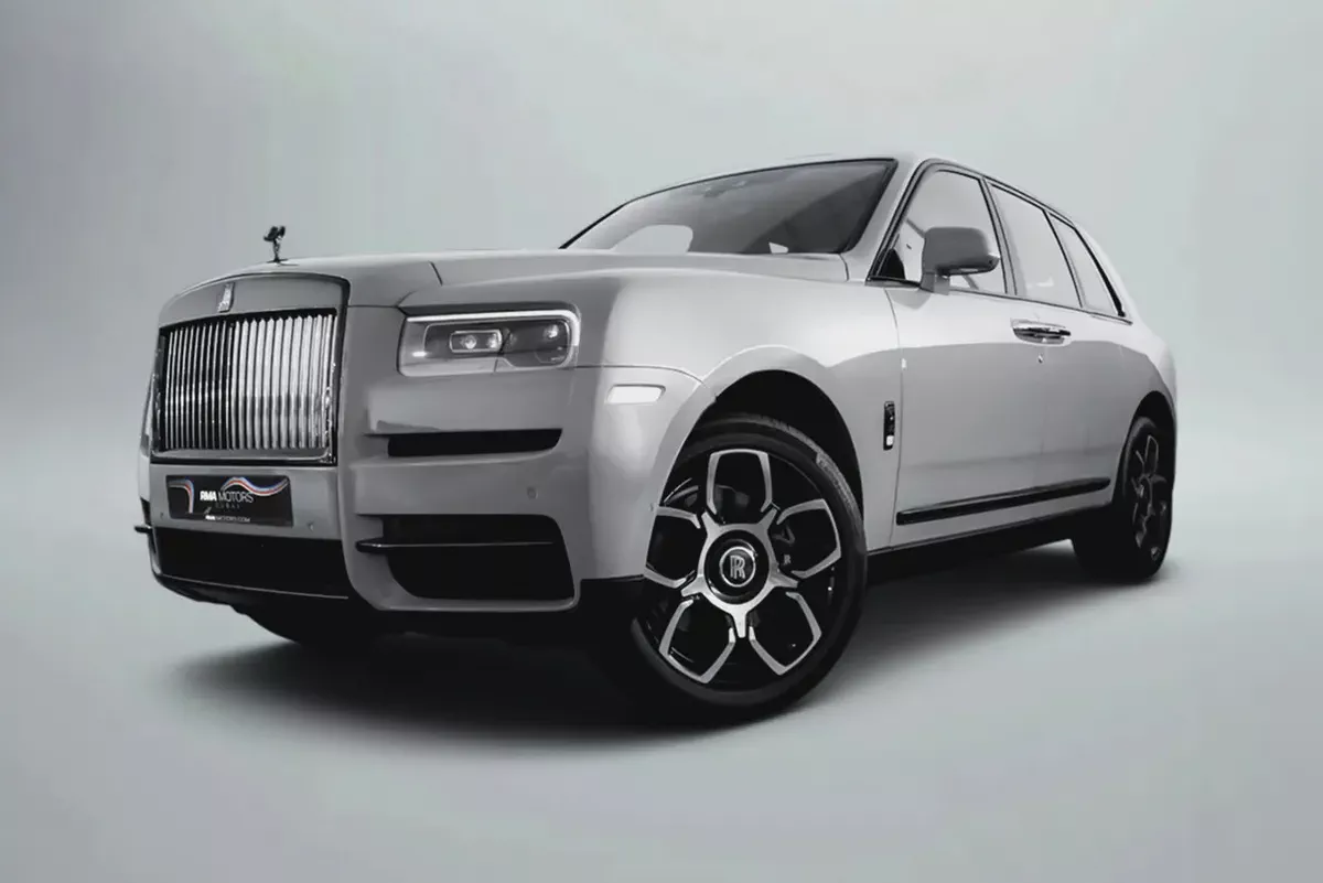 24,610 AED / month | 60 months | 0% DP | 2022 Rolls Royce Cullinan Black Badge-3-3