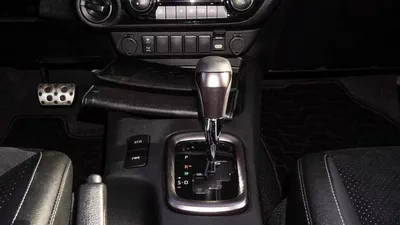 Toyota Hilux GR Sport 4.0L-12