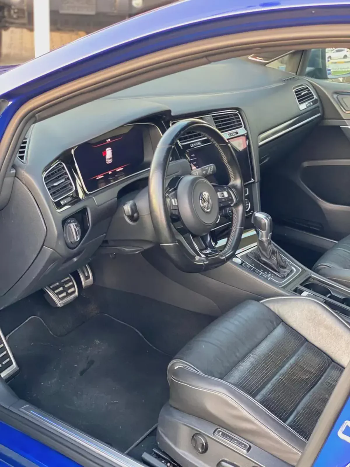 (2018)//GOLF-R//GCC//FULL OPTION//-9-9