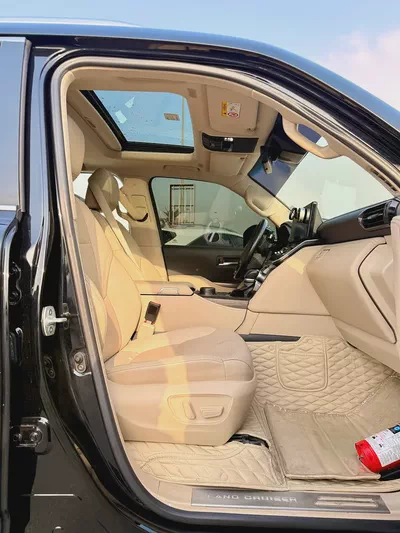 Toyota Land Cruiser VXR 4.0L 2024 GCC Specs Under Warranty from Alfutaim-9