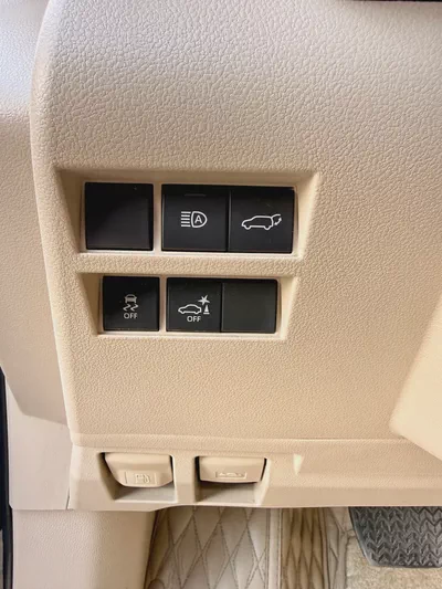 Toyota Land Cruiser VXR 4.0L 2024 GCC Specs Under Warranty from Alfutaim-19