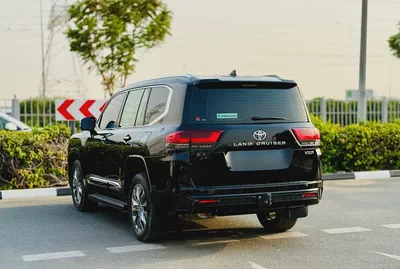Toyota Land Cruiser VXR 4.0L 2024 GCC Specs Under Warranty from Alfutaim-3