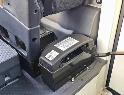 Toyota Coaster 4.0L V4 DIESEL 23 STR M/T || AUTO DOOR | BAGGAGE TRAY WITH RACK (CODE # COD4J)-7