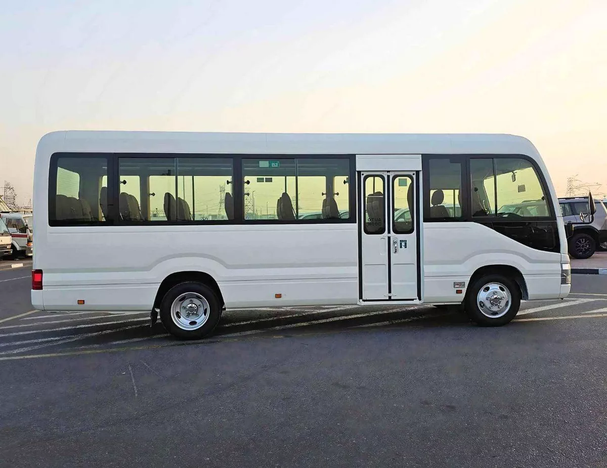 Toyota Coaster 4.0L V4 DIESEL 23 STR M/T || AUTO DOOR | BAGGAGE TRAY WITH RACK (CODE # COD4J)-1-0