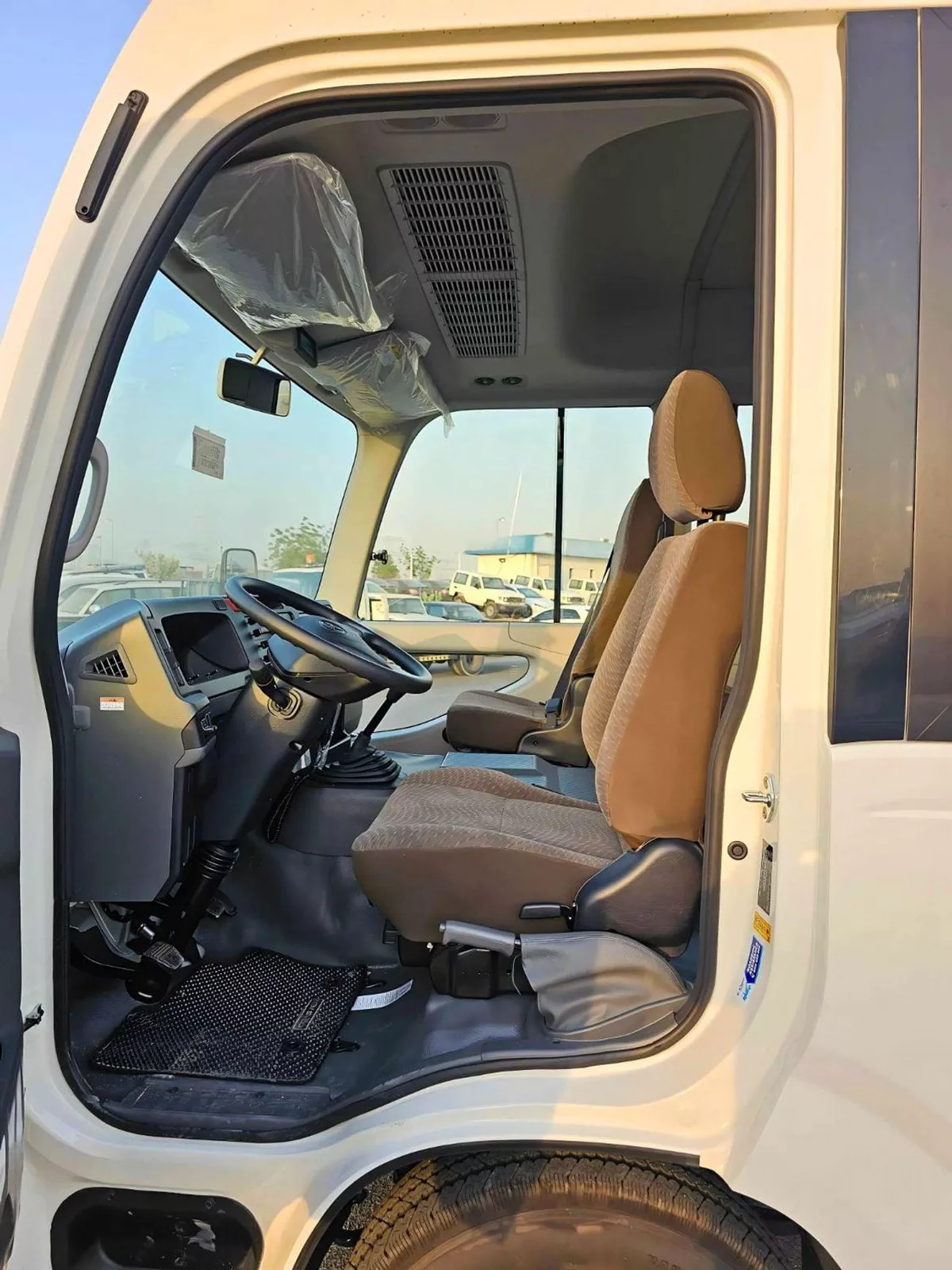 Toyota Coaster 4.0L V4 DIESEL 23 STR M/T || AUTO DOOR | BAGGAGE TRAY WITH RACK (CODE # COD4J)-5-0