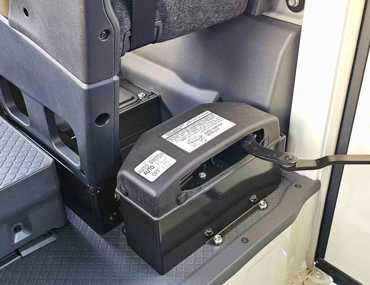 Toyota Coaster 4.0L V4 DIESEL 23 STR M/T || AUTO DOOR | BAGGAGE TRAY WITH RACK (CODE # COD4J)-7-0