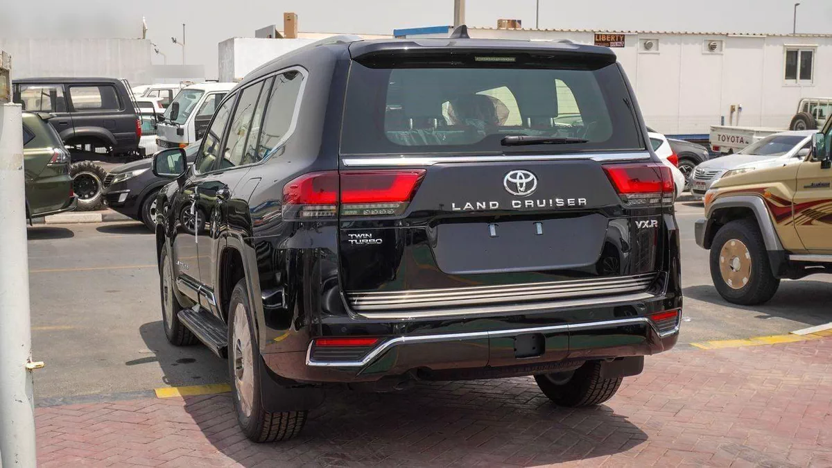 Toyota Land Cruiser VXR TWIN TURBO 3.5L V6-19-0