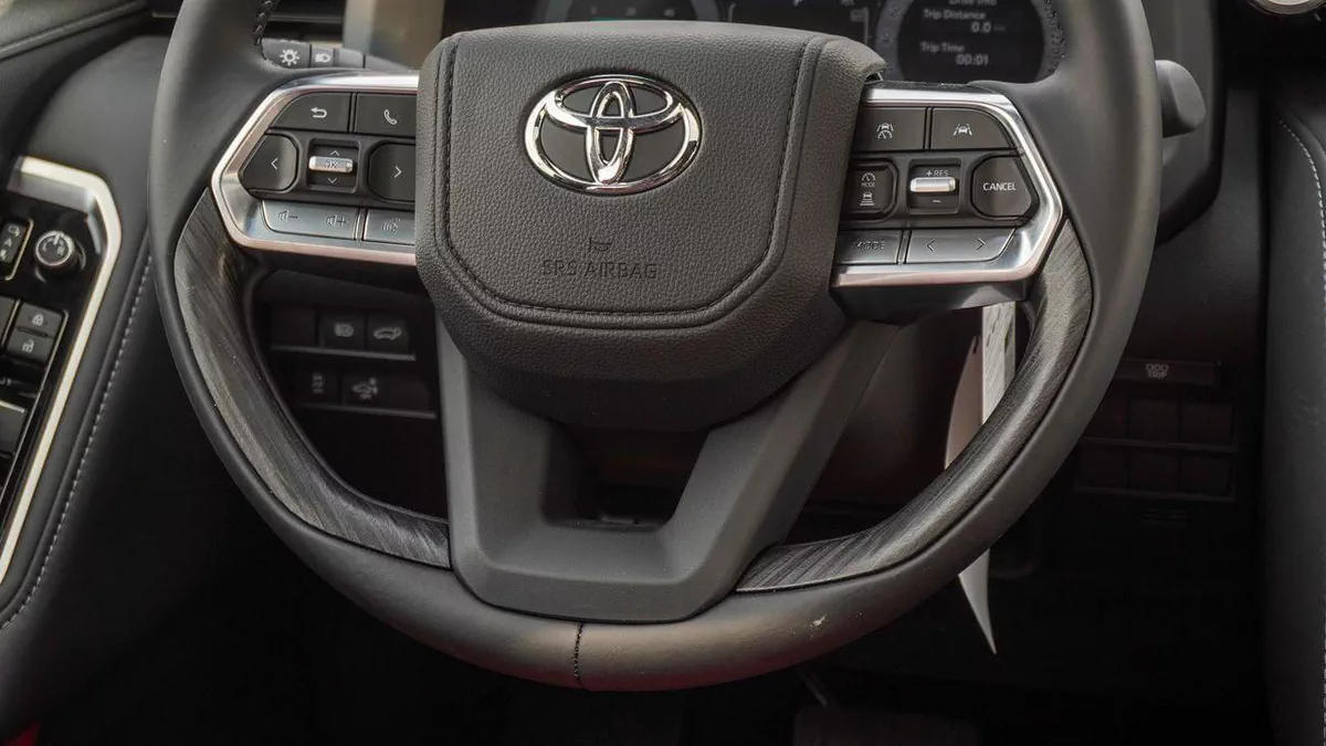Toyota Land Cruiser VXR TWIN TURBO 3.5L V6-4-0
