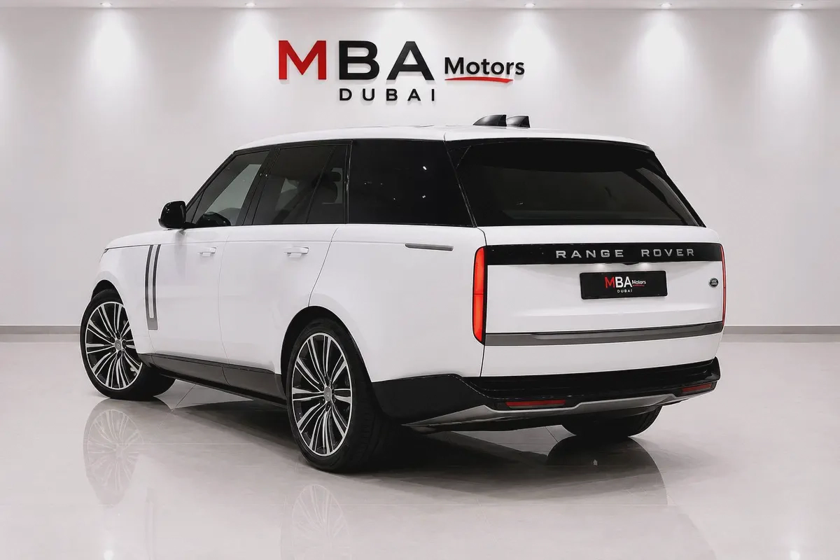 Land Rover Range Rover Vogue HSE 2024 GCC Specs - Low Mileage-3-3