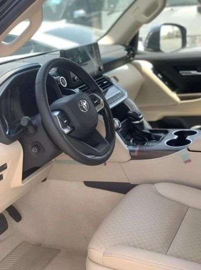 Toyota Land Cruiser VX-16