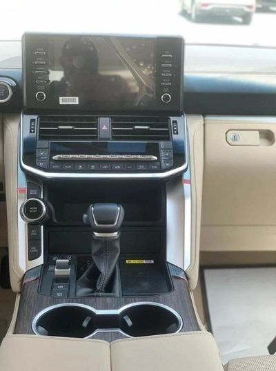 Toyota Land Cruiser VX-13