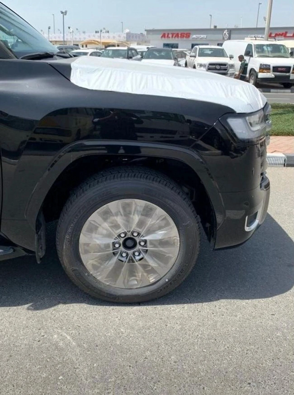 Toyota Land Cruiser VX-17-17